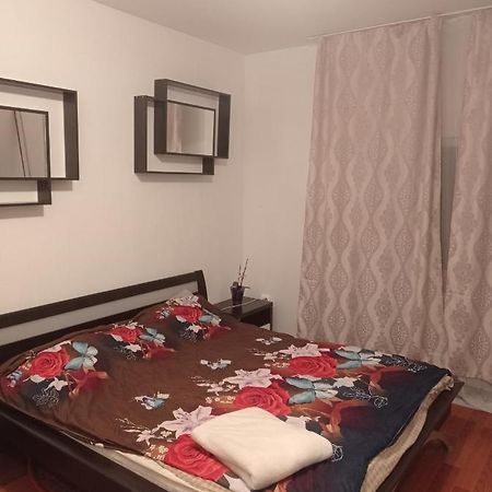 Apartament Bed and Breakfast Floreşti Eksteriør billede